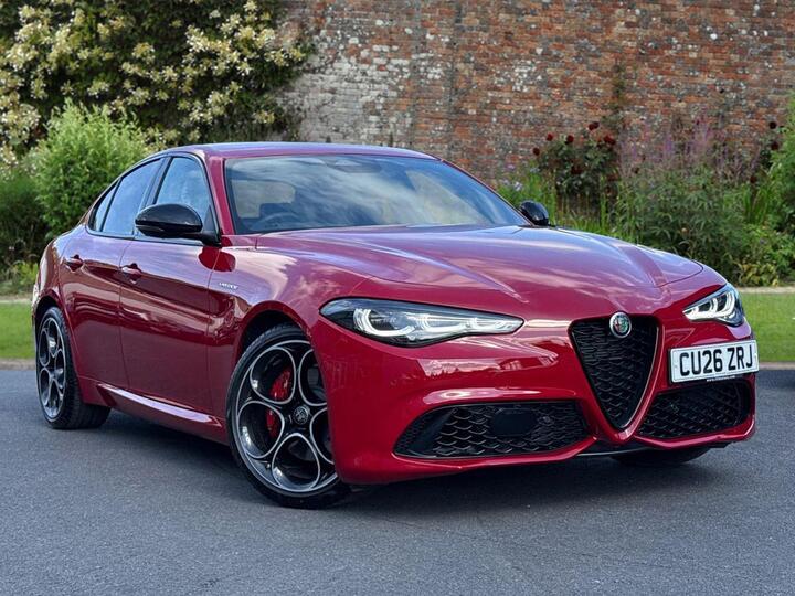 Alfa Romeo Giulia 2.0T Veloce Auto Euro 6 (s/s) 4dr Alfa Romeo Giulia 2.0T Veloce Auto Euro 6 (s/s) 4dr