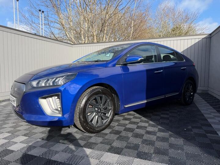 Hyundai IONIQ 38.3kWh Premium Auto 5dr Hyundai IONIQ 38.3kWh Premium Auto 5dr