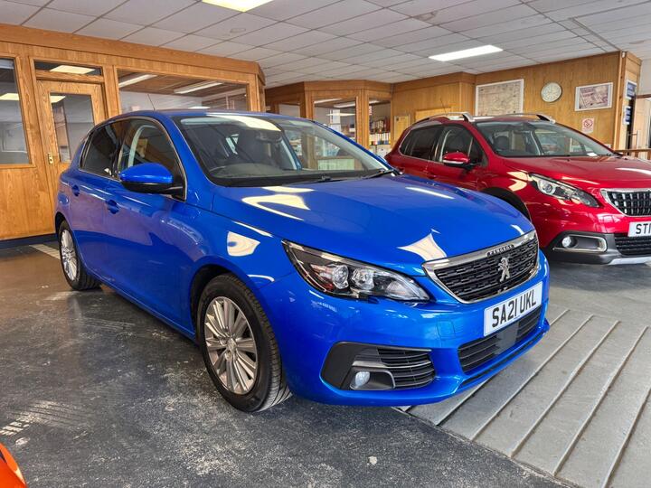 Peugeot 308 1.2 PureTech Allure Premium Euro 6 (s/s) 5dr