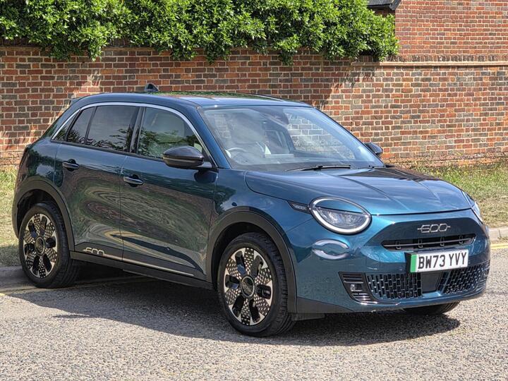 Fiat 600 54kWh La Prima Auto 5dr