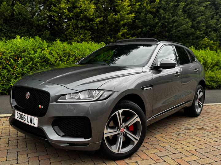 Jaguar F-PACE 3.0 D300 V6 S Auto AWD Euro 6 (s/s) 5dr
