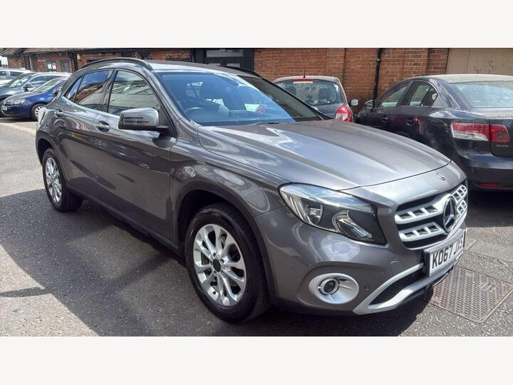 Mercedes-Benz GLA 1.6 GLA200 SE (Executive) 7G-DCT Euro 6 (s/s) 5dr