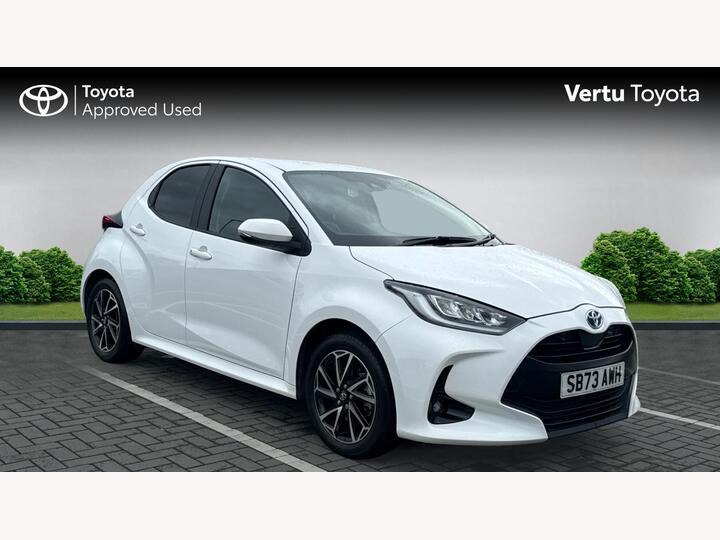 Toyota Yaris 1.5 VVT-h Design E-CVT Euro 6 (s/s) 5dr