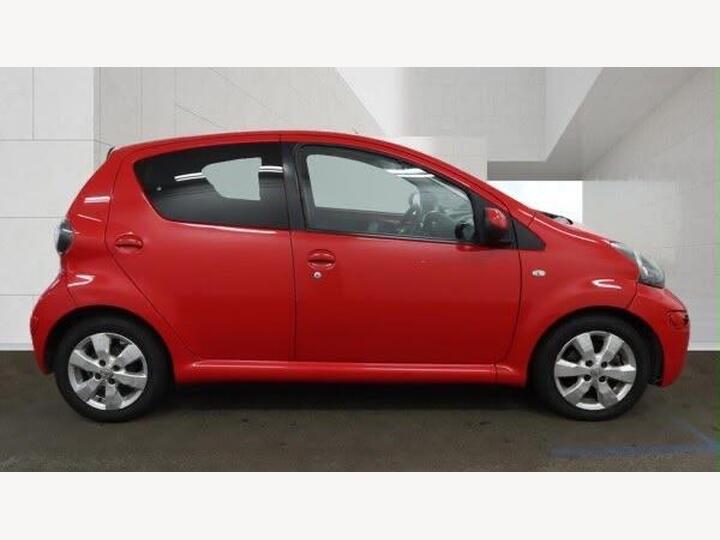 Toyota AYGO 1.0 VVT-i Go Euro 5 5dr