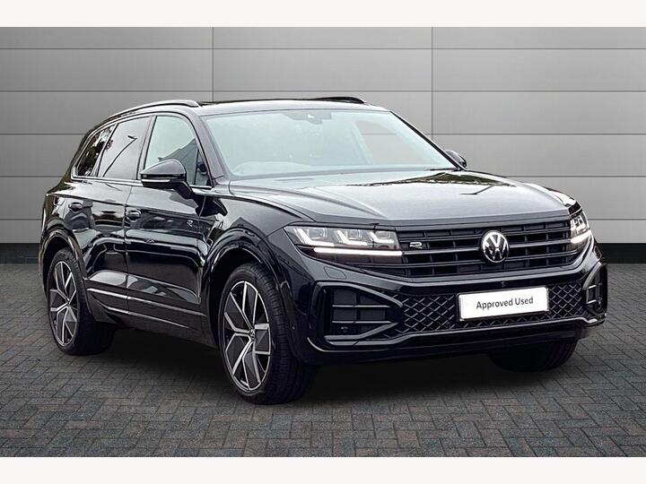 Volkswagen Touareg 3.0 TDI V6 Black Edition Tiptronic 4Motion Euro 6 (s/s) 5dr Volkswagen Touareg 3.0 TDI V6 Black Edition Tiptronic 4Motion Euro 6 (s/s) 5dr