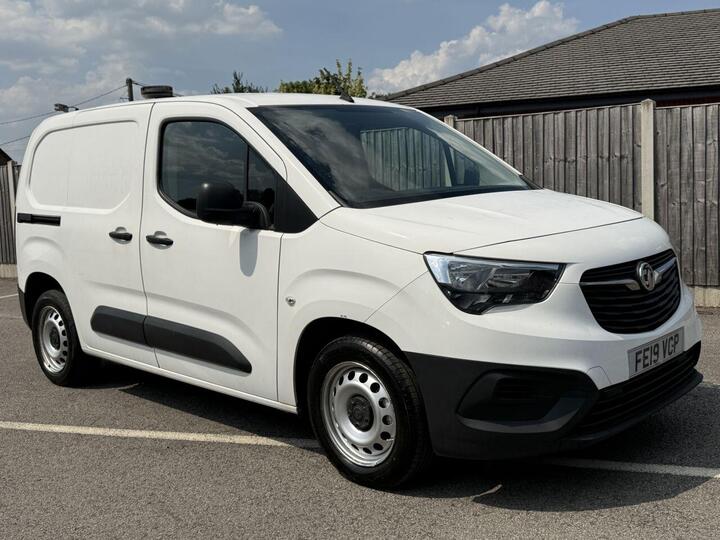 Vauxhall COMBO 1.6 Turbo D 2300 Edition Panel Van 4dr Diesel Manual L1 H1 Euro 6 (s/s) (100 Ps)