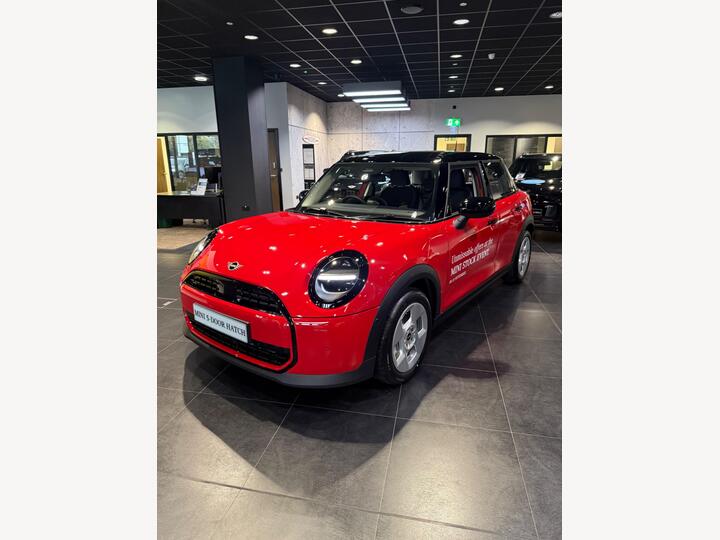 MINI Cooper 1.5C Classic Steptronic Euro 6 (s/s) 5dr