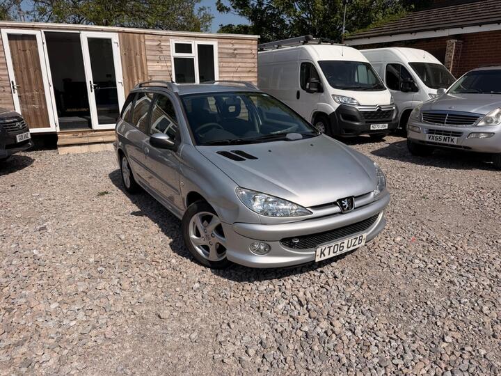 Peugeot 206 SW 1.6 HDi Verve 5dr Peugeot 206 SW 1.6 HDi Verve 5dr