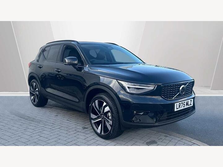 Volvo XC40 2.0 B3 MHEV Ultra Dark DCT Auto Euro 6 (s/s) 5dr