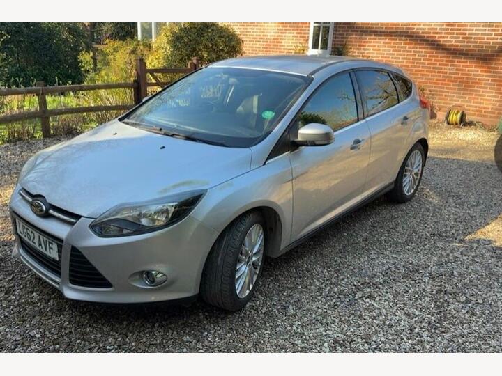Ford Focus 1.0T EcoBoost Zetec Euro 5 (s/s) 5dr