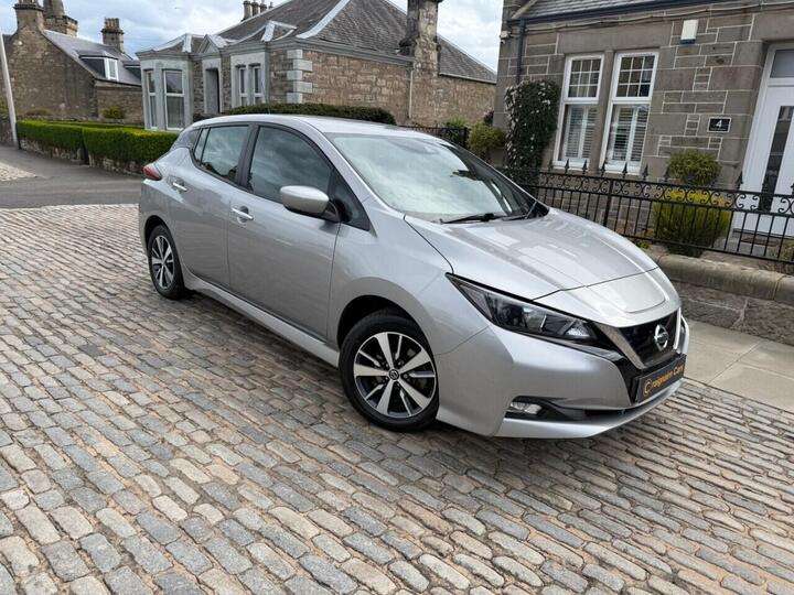 Nissan LEAF 40kWh Acenta Hatchback 5dr Electric Auto (150 Ps)