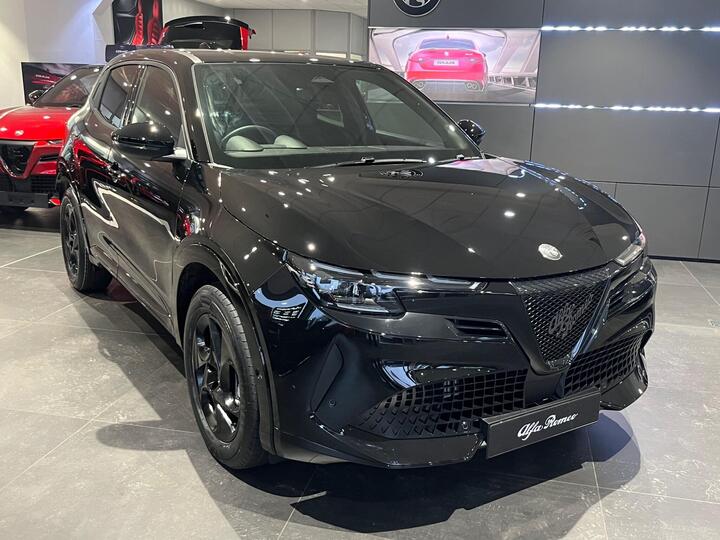 Alfa Romeo Junior 1.2 MHEV Ibrida E-DCT Euro 6 (s/s) 5dr