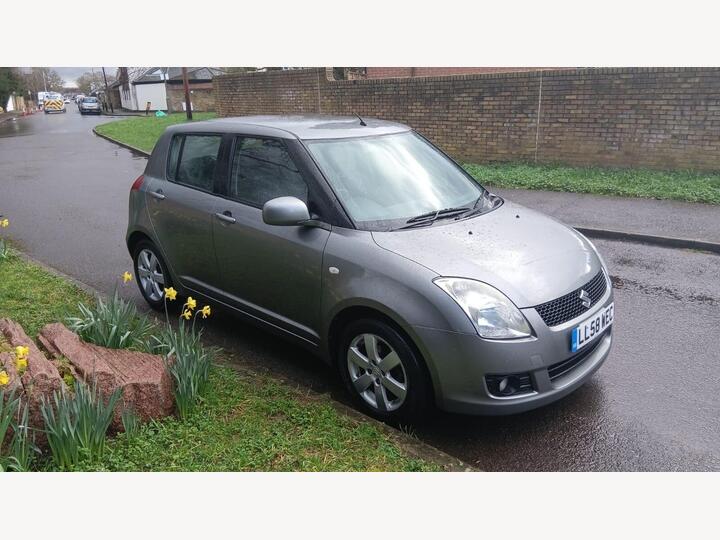 Suzuki Swift 1.5 GLX 5dr