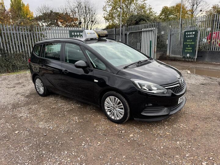 Vauxhall Zafira Tourer 1.4i Turbo Design Euro 6 5dr Vauxhall Zafira Tourer 1.4i Turbo Design Euro 6 5dr