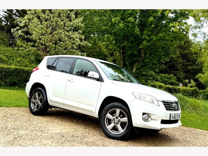 Toyota RAV4 2.2 D-4D XT-R 4WD Euro 5 5dr