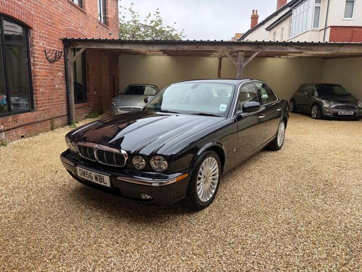 Jaguar XJ SALOON 3.0 XJ6 Sovereign 4dr
