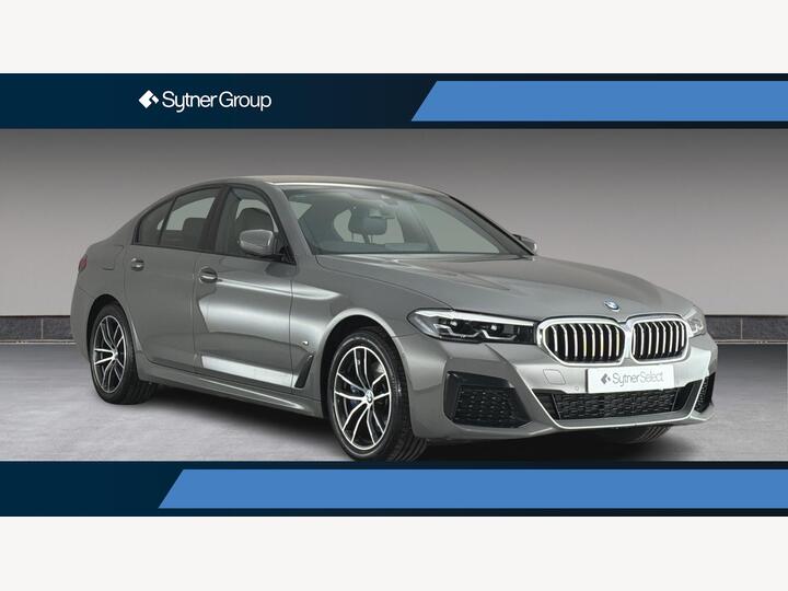 BMW 5 SERIES 2.0 530e 12kWh M Sport Steptronic Euro 6 (s/s) 4dr BMW 5 SERIES 2.0 530e 12kWh M Sport Steptronic Euro 6 (s/s) 4dr