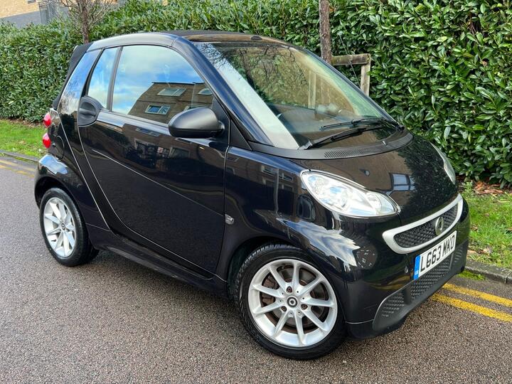 Smart Fortwo 1.0 MHD Passion Cabriolet SoftTouch Euro 5 (s/s) 2dr Smart Fortwo 1.0 MHD Passion Cabriolet SoftTouch Euro 5 (s/s) 2dr