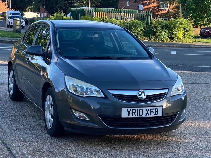 Vauxhall Astra 1.6 16v Exclusiv Euro 5 5dr