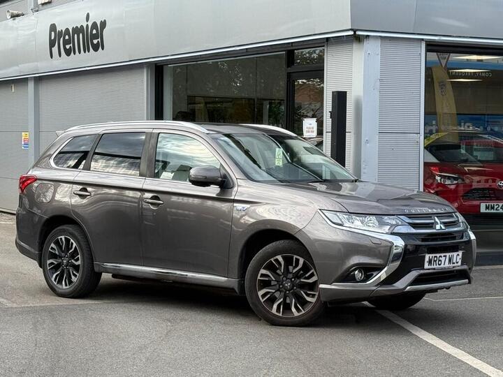 Mitsubishi OUTLANDER HYBRID ELECTRIC ESTATE 2.0h 12kWh 5h CVT 4WD Euro 6 (s/s) 5dr