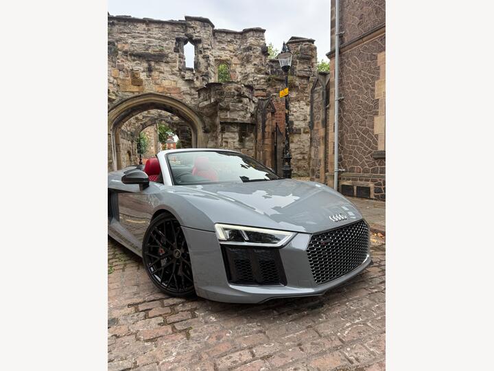 Audi R8 5.2 FSI V10 Plus Spyder S Tronic Quattro Euro 6 (s/s) 2dr