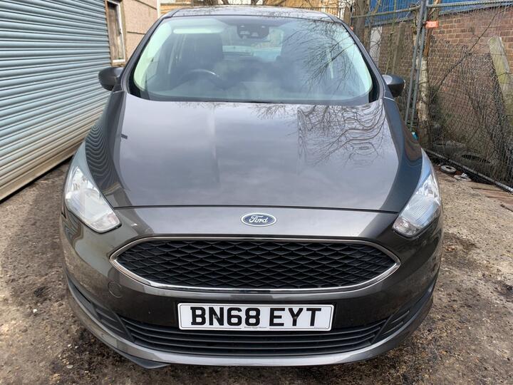 Ford Grand C-Max 1.0T EcoBoost GPF Zetec Euro 6 (s/s) 5dr Ford Grand C-Max 1.0T EcoBoost GPF Zetec Euro 6 (s/s) 5dr