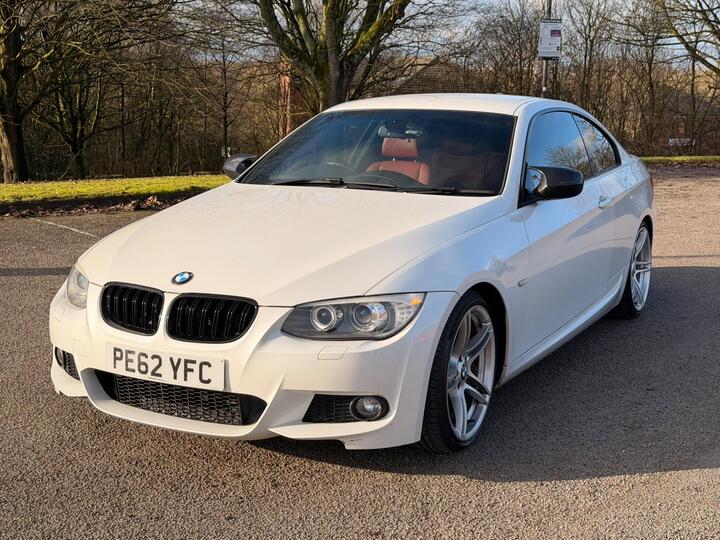 BMW 3 Series 3.0 325i Sport Plus Edition Steptronic Euro 5 2dr BMW 3 Series 3.0 325i Sport Plus Edition Steptronic Euro 5 2dr