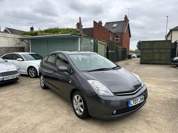 Toyota Prius 1.5 T4 CVT 5dr