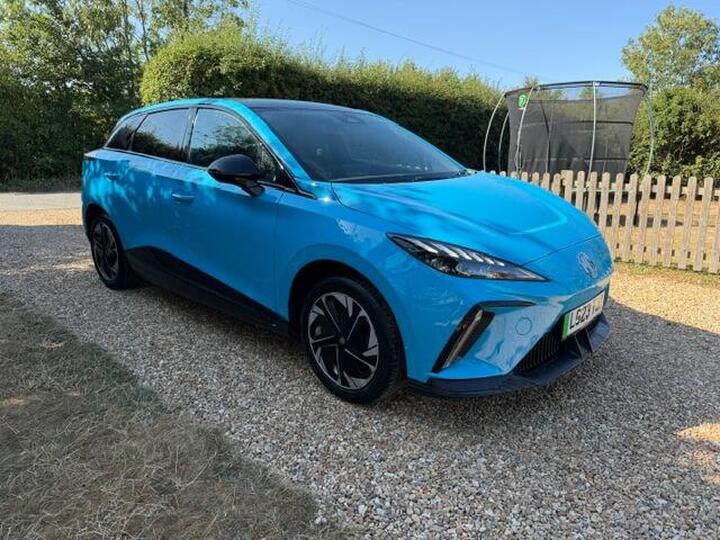 MG MG4 64kWh Trophy Long Range Auto 5dr