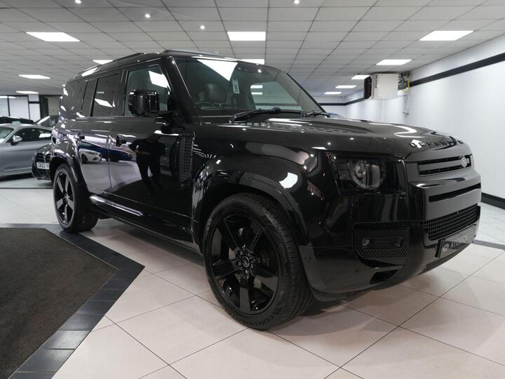 Land Rover DEFENDER 3.0 D300 MHEV X-Dynamic HSE Auto 4WD Euro 6 (s/s) 5dr Land Rover DEFENDER 3.0 D300 MHEV X-Dynamic HSE Auto 4WD Euro 6 (s/s) 5dr
