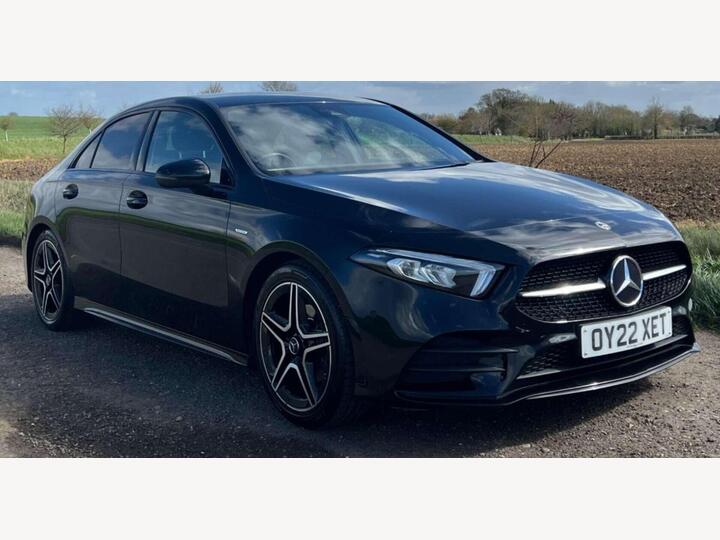 Mercedes-Benz A-CLASS 1.3 A180 AMG Line Edition (Executive) 7G-DCT Euro 6 (s/s) 4dr