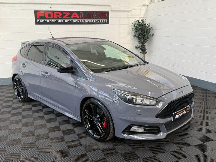 Ford FOCUS 2.0T EcoBoost ST-3 Euro 6 (s/s) 5dr