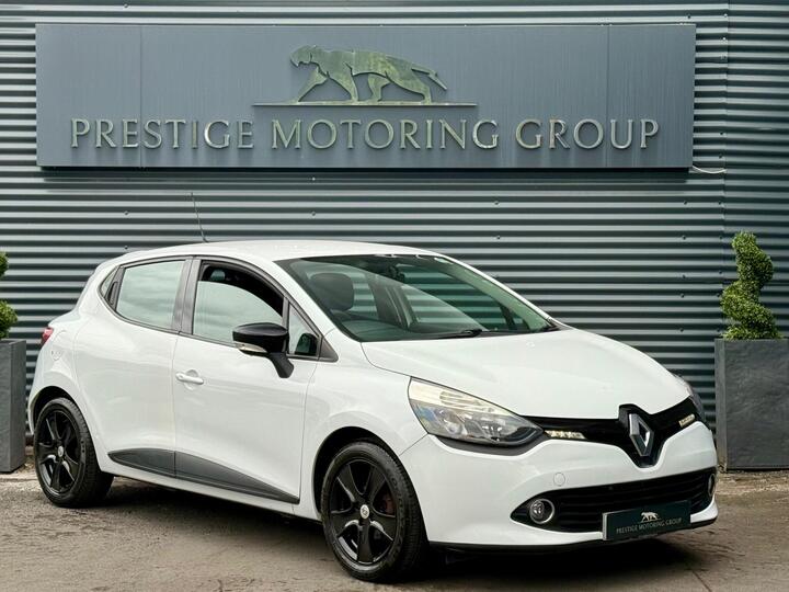 Renault Clio 0.9 TCe Play Euro 6 (s/s) 5dr Renault Clio 0.9 TCe Play Euro 6 (s/s) 5dr