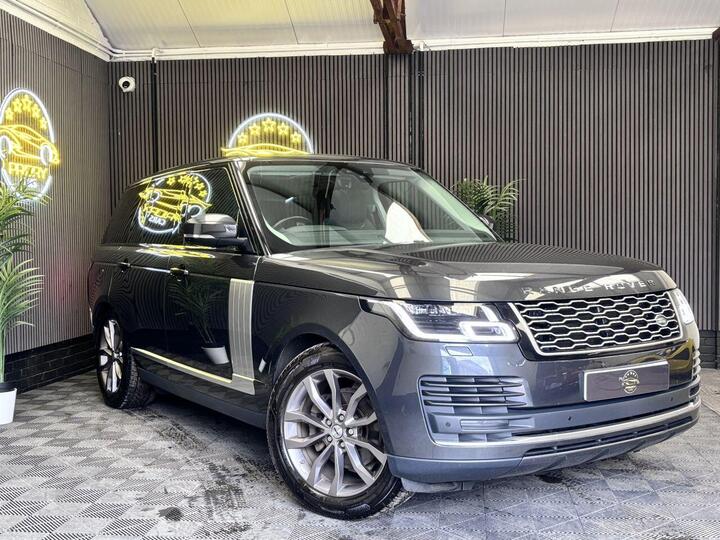 Land Rover RANGE ROVER 3.0 SD V6 Vogue Auto 4WD Euro 6 (s/s) 5dr Land Rover RANGE ROVER 3.0 SD V6 Vogue Auto 4WD Euro 6 (s/s) 5dr