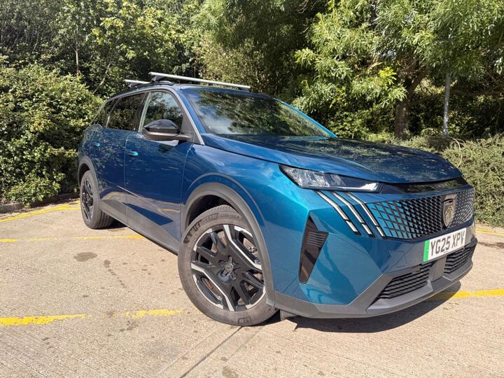Peugeot E-5008 73kWh Allure Auto 5dr