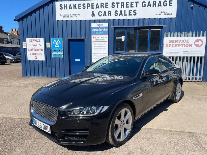 Jaguar XE 2.0d Portfolio Auto AWD Euro 6 (s/s) 4dr