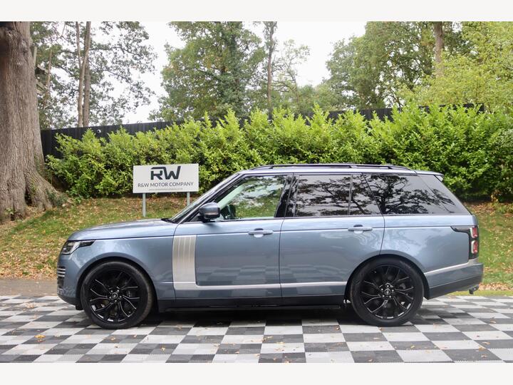 Land Rover Range Rover 2.0 P400e 12.4kWh Autobiography Auto 4WD Euro 6 (s/s) 5dr Land Rover Range Rover 2.0 P400e 12.4kWh Autobiography Auto 4WD Euro 6 (s/s) 5dr