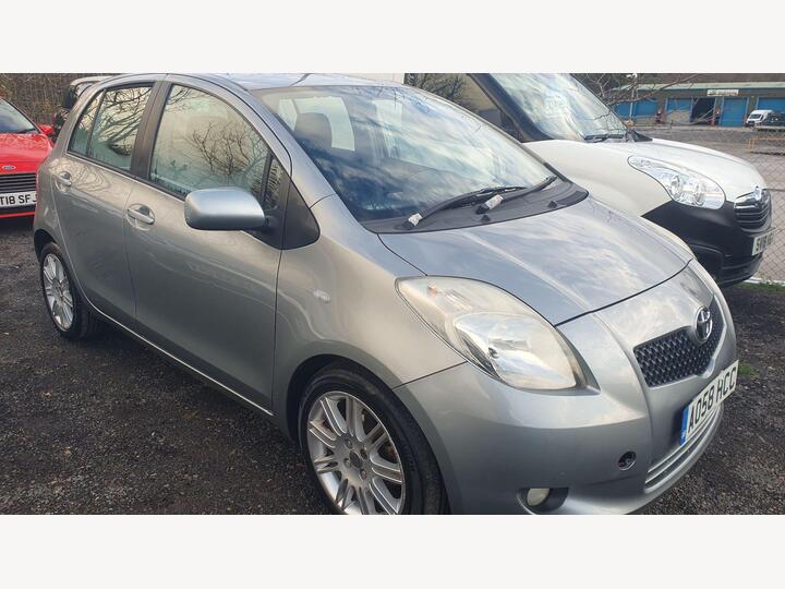 Toyota Yaris 1.3 VVT-i SR 5dr