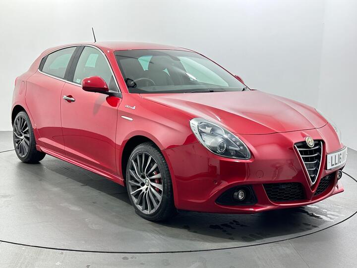 Alfa Romeo Giulietta 1.4 TB MultiAir QV Line TCT Euro 6 (s/s) 5dr Alfa Romeo Giulietta 1.4 TB MultiAir QV Line TCT Euro 6 (s/s) 5dr