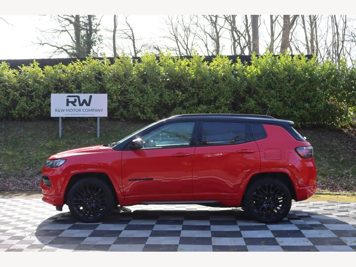 Jeep Compass 1.3 GSE T4 11.4kWh S Auto 4xe Euro 6 (s/s) 5dr Jeep Compass 1.3 GSE T4 11.4kWh S Auto 4xe Euro 6 (s/s) 5dr