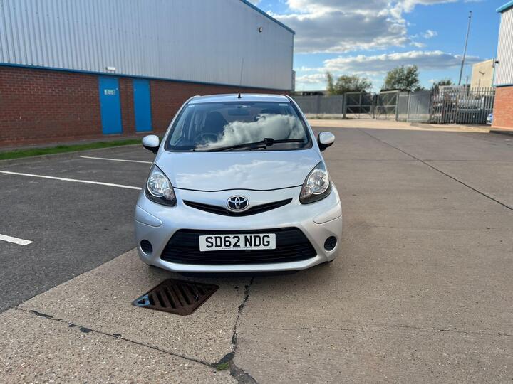 Toyota AYGO 1.0 VVT-i Ice Euro 5 3dr Toyota AYGO 1.0 VVT-i Ice Euro 5 3dr