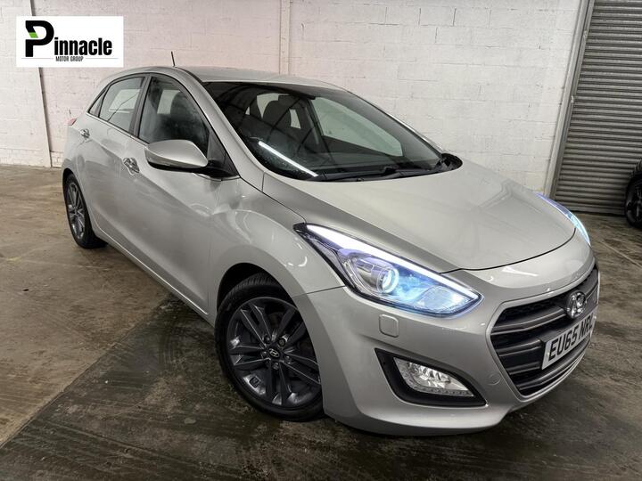 Hyundai I30 1.6 CRDi Blue Drive Premium Euro 6 (s/s) 5dr Hyundai I30 1.6 CRDi Blue Drive Premium Euro 6 (s/s) 5dr
