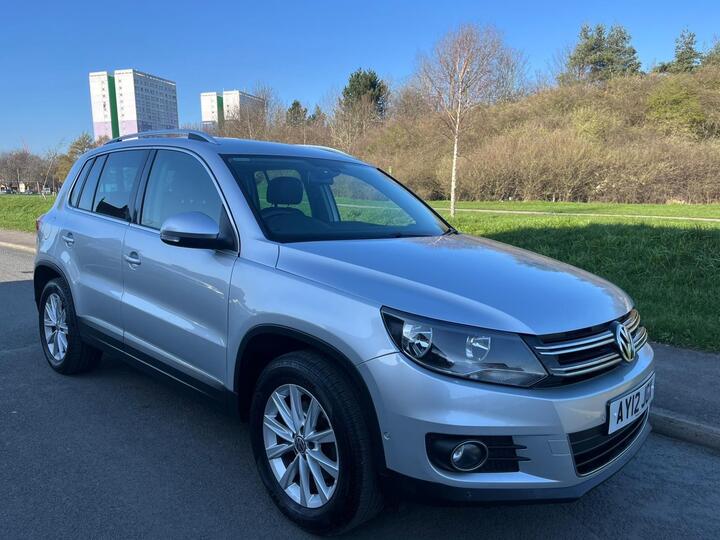 Volkswagen Tiguan 2.0 TDI BlueMotion Tech SE DSG 4WD Euro 5 (s/s) 5dr