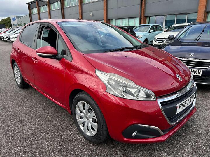 Peugeot 208 DRIVE AWAY IN THIS 31,049  LOW MILES CAR
