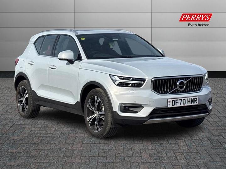 Volvo XC40 2.0 B4 MHEV Inscription Pro Auto Euro 6 (s/s) 5dr