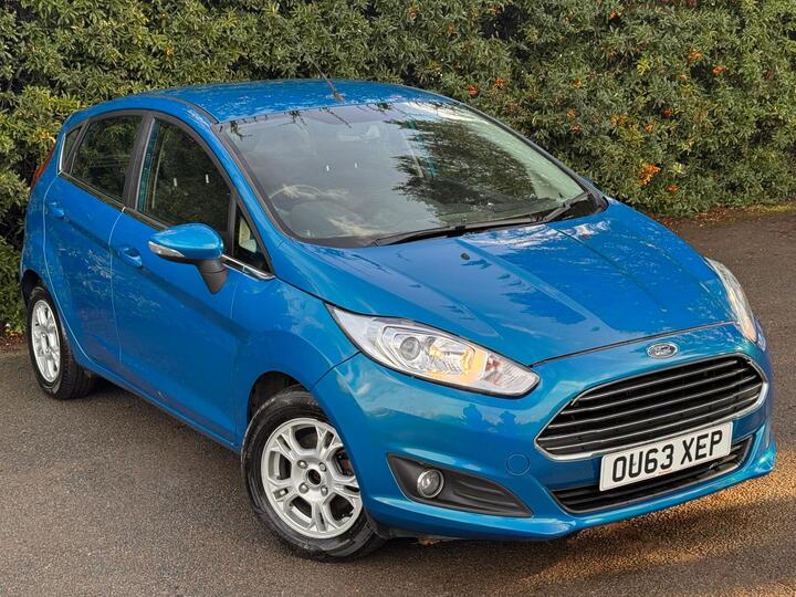 Ford Fiesta 1.6 TDCi ECOnetic Zetec Euro 5 (s/s) 5dr Ford Fiesta 1.6 TDCi ECOnetic Zetec Euro 5 (s/s) 5dr