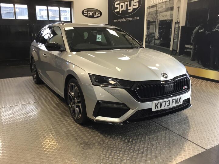 Skoda Octavia 2.0 TSI VRS Euro 6 (s/s) 5dr