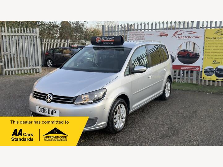 Volkswagen Touran 1.6 TDI BlueMotion Tech SE DSG Euro 5 (s/s) 5dr Volkswagen Touran 1.6 TDI BlueMotion Tech SE DSG Euro 5 (s/s) 5dr