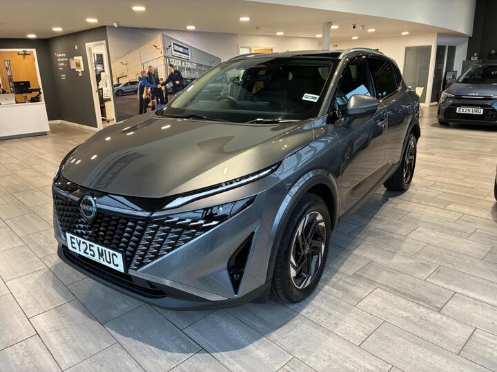 Nissan Qashqai 1.3 DIG-T MHEV N-Connecta XTRON Euro 6 (s/s) 5dr