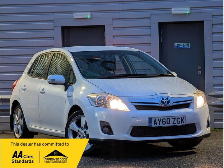 Toyota Auris 1.8 VVT-h T Spirit CVT Euro 5 (s/s) 5dr Toyota Auris 1.8 VVT-h T Spirit CVT Euro 5 (s/s) 5dr